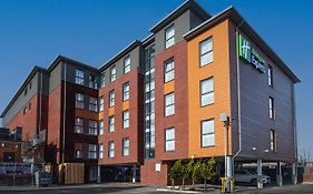 Holiday Inn Express - Fleet By Ihg